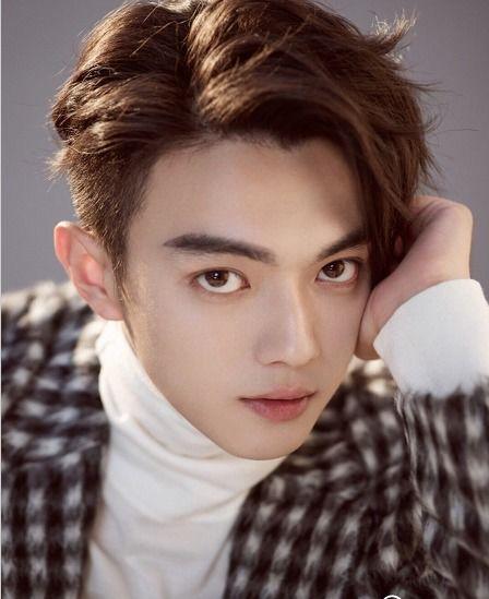 宋威龙许凯爆料视频,揭秘幕后的精彩瞬间  第1张