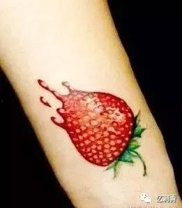 最新吃瓜网红纹身图片,揭秘最新吃瓜网红的个性图案 第2张 最新吃瓜网红纹身图片,揭秘最新吃瓜网红的个性图案 第2张